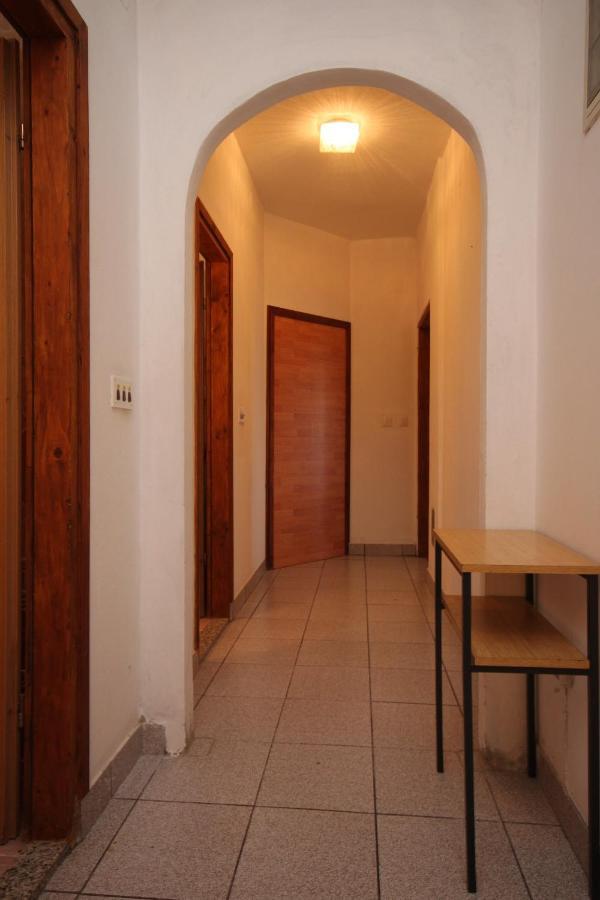 Apartments With A Parking Space Medulin - 7208 Exterior photo
